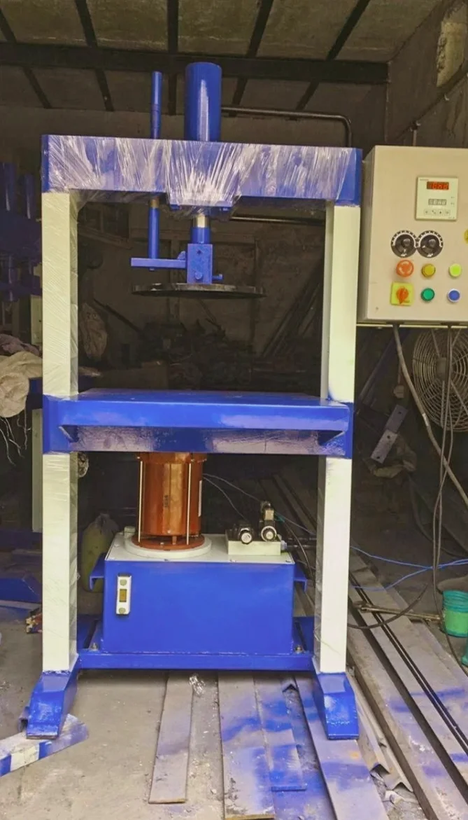PAPER PLATE MAKING HYDRAULIC SEMI AUTOMATIC MACHINE 